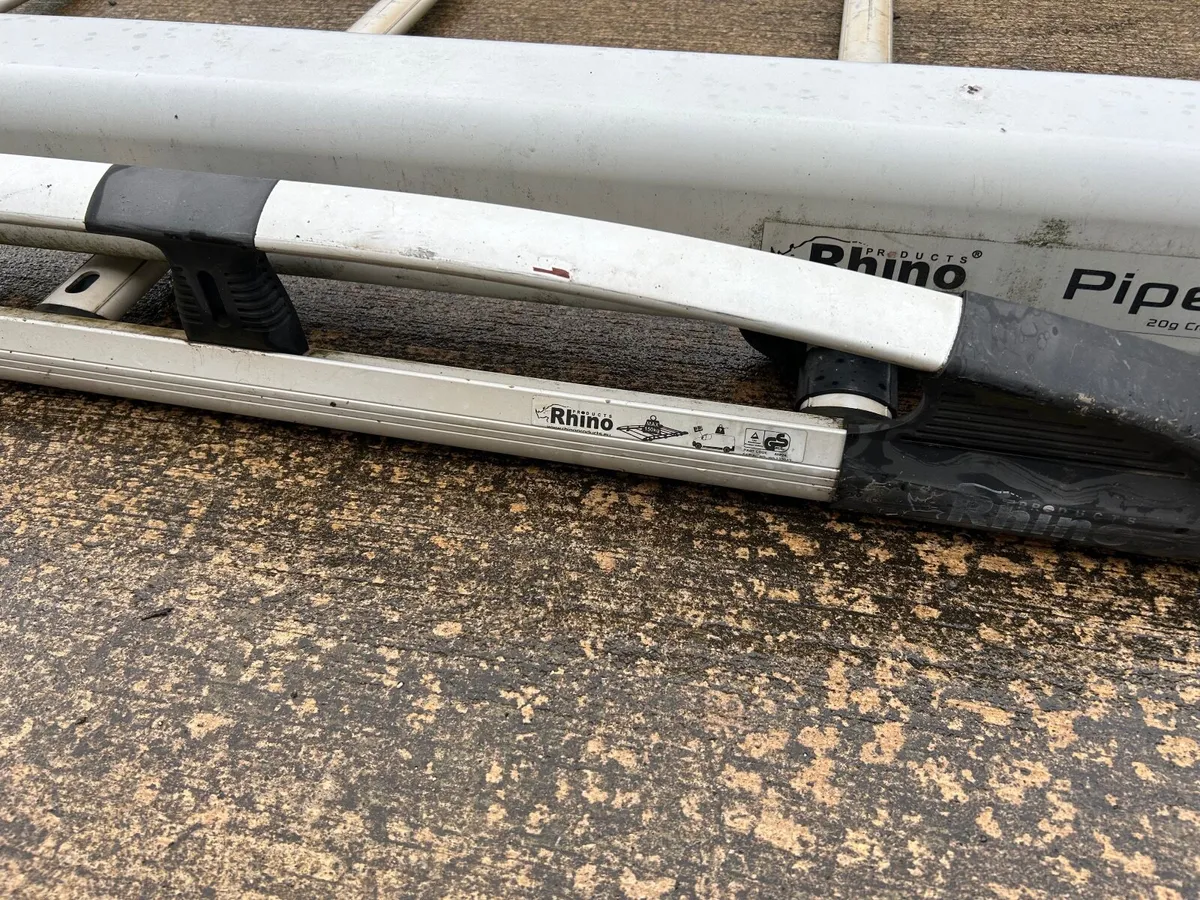 Rhino Roof Rack with pipe holder and back roller - Image 2