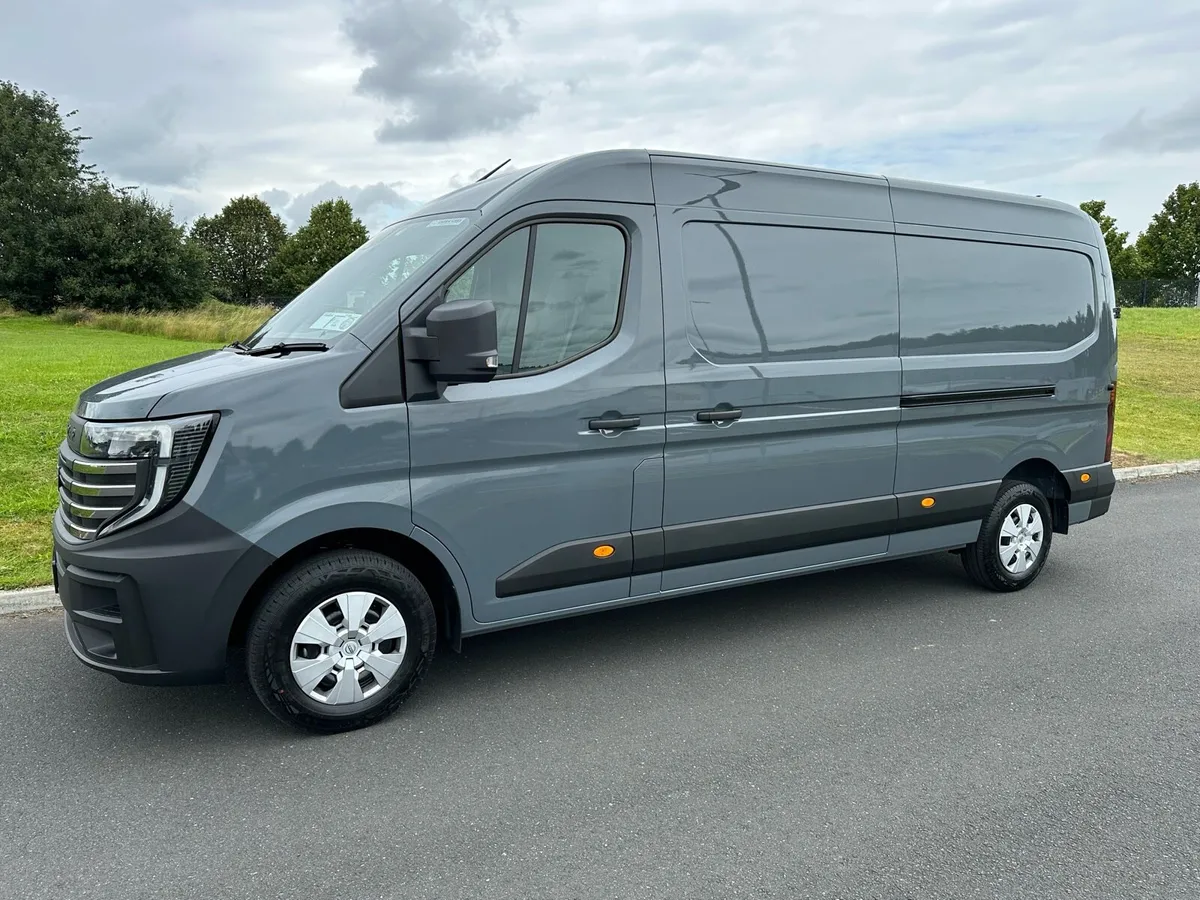 2025 Nissan Interstar L3H2 ,170Bhp SV Premium - Image 2