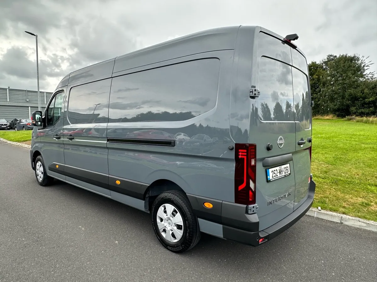 2025 Nissan Interstar L3H2 ,170Bhp SV Premium - Image 3