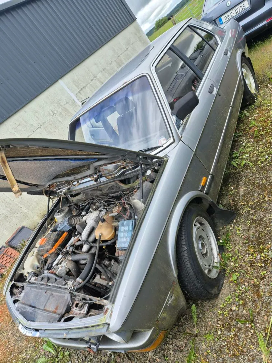 BMW E28 535i - Image 1