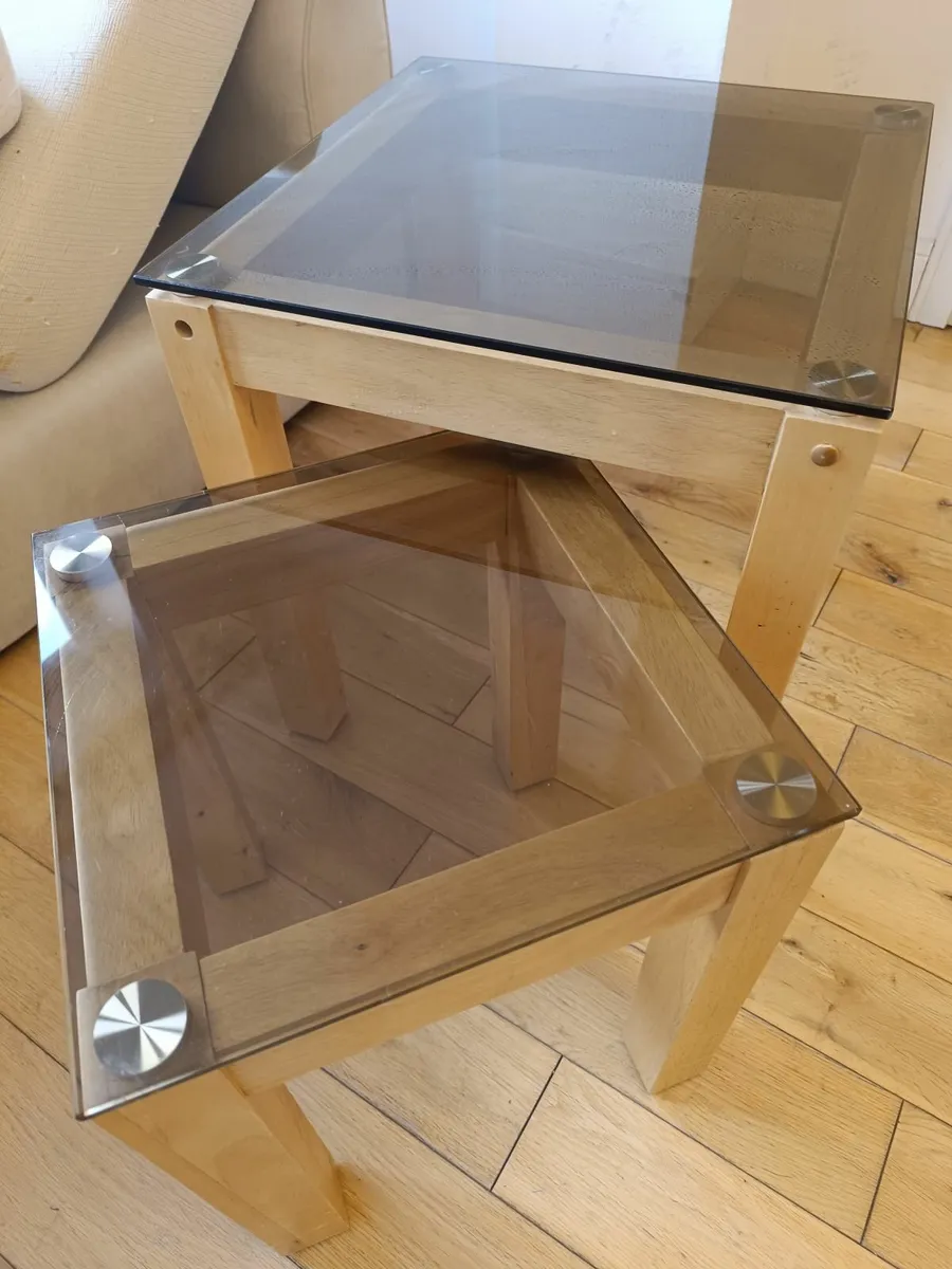 Glass top nest of tables - Image 4