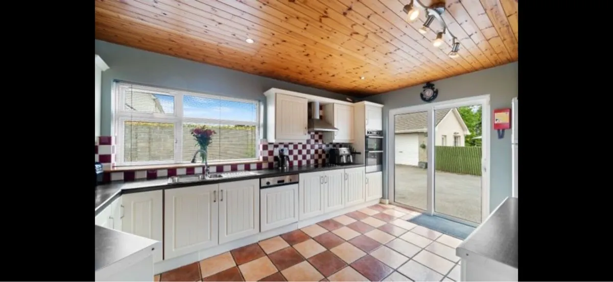 Kitchen - Image 2