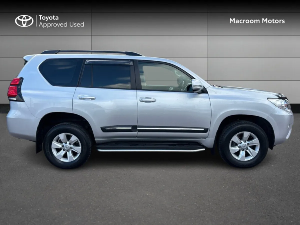 Toyota Land Cruiser LAND CRUISER LWB COMM A/T - Image 3