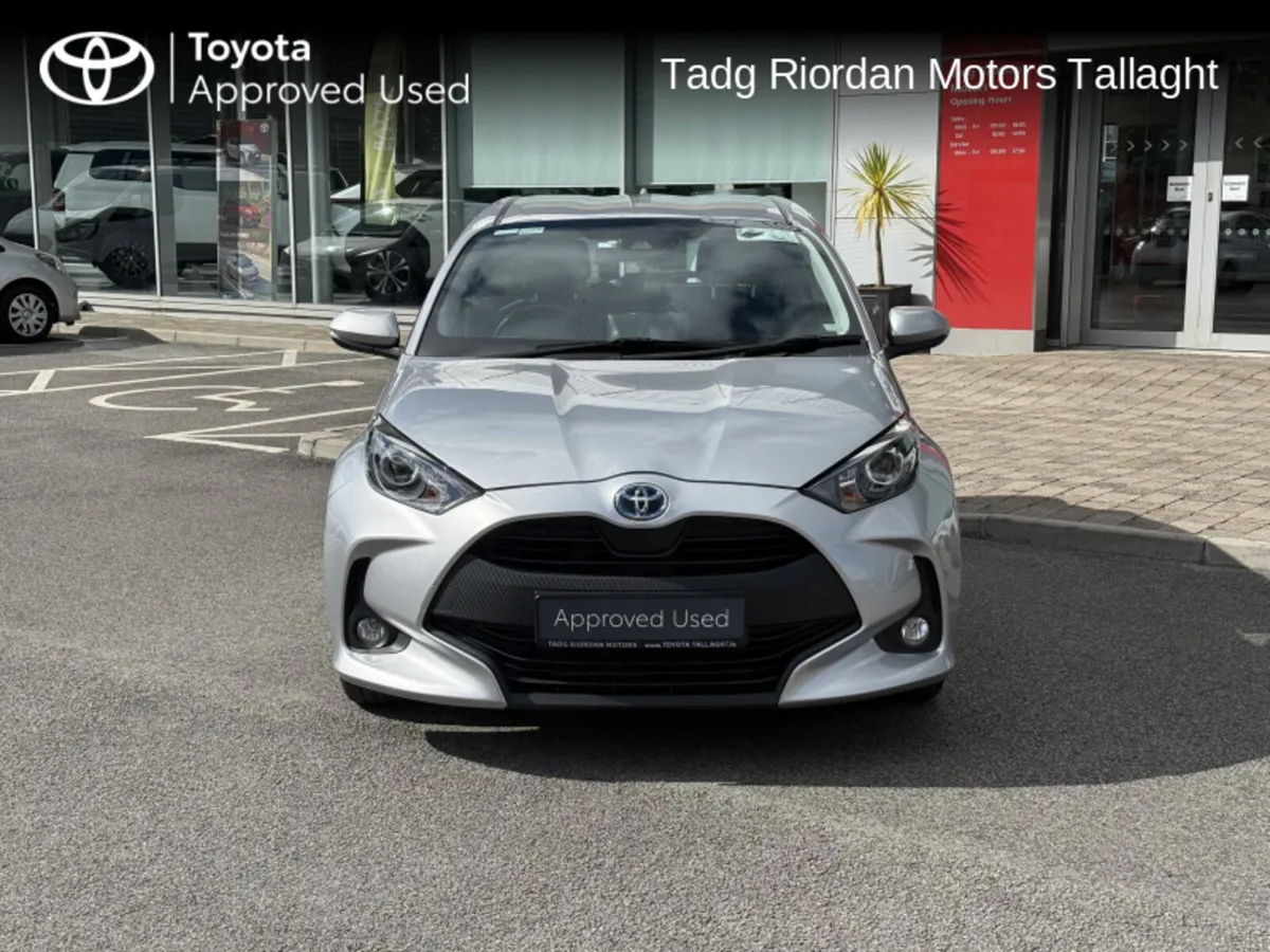 Toyota Yaris hybrid luna - Image 2
