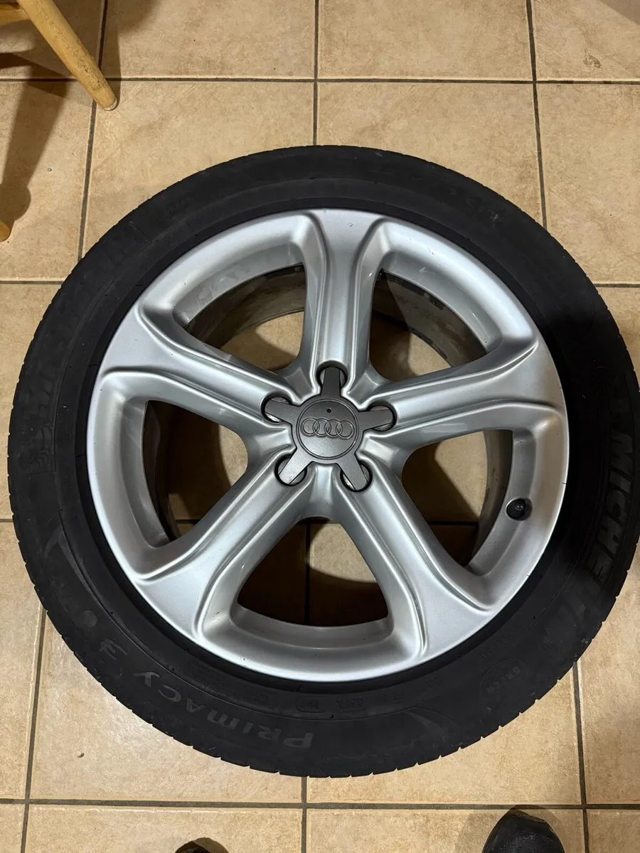 Alloys and Michelin tyres - Image 1