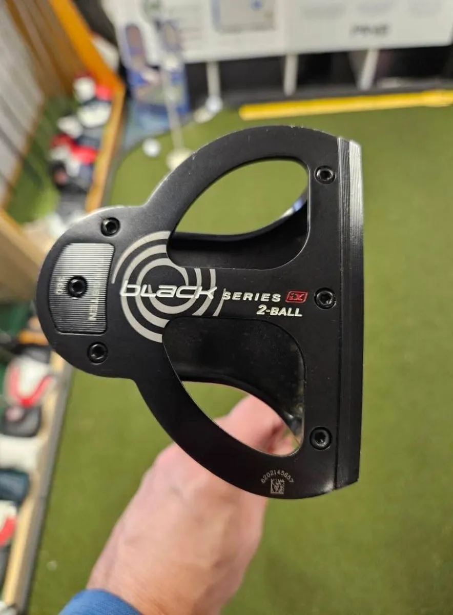 Odyssey Black Series 2-Ball Putter - Image 1