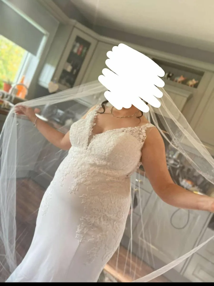 Wedding dress - Image 3