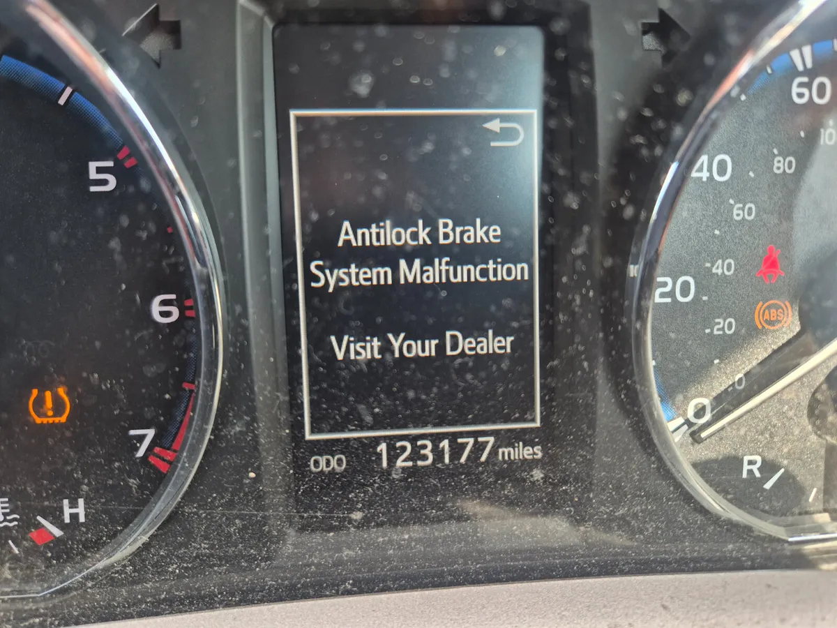 Toyota RAV4 2016 - Image 4