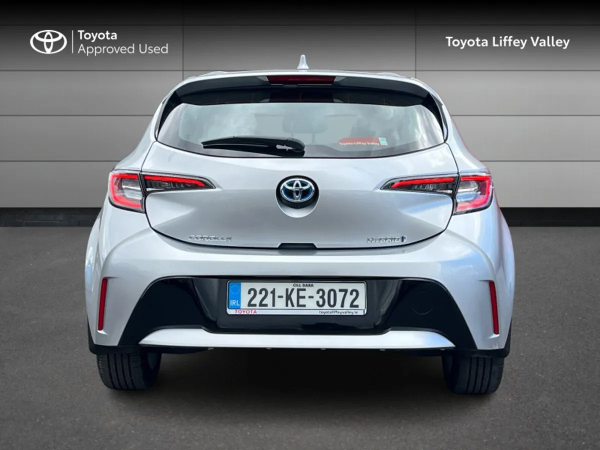 Toyota Corolla LUNA H/B 4DR AUTO HYBRID - Image 4