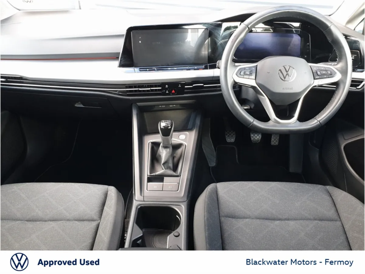 Volkswagen Golf 1.0TSI 110BHP 5DR LIFE WITH REAR V - Image 3