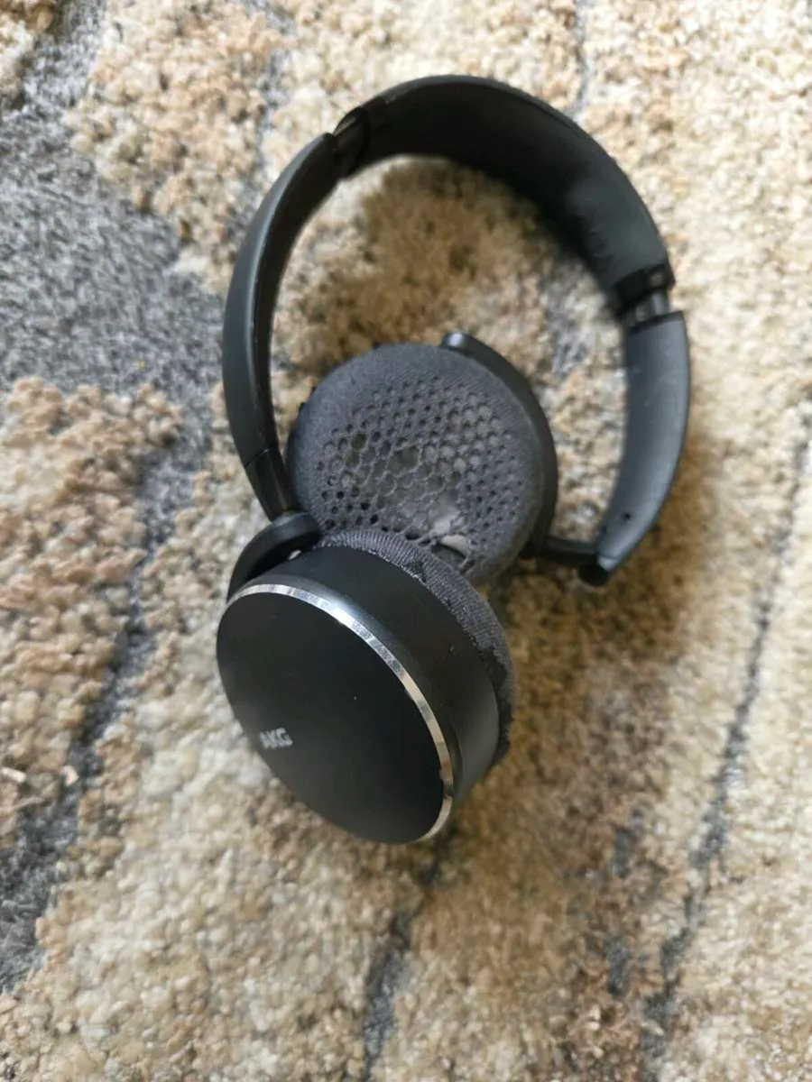 AKG Y500 headphones - Image 2