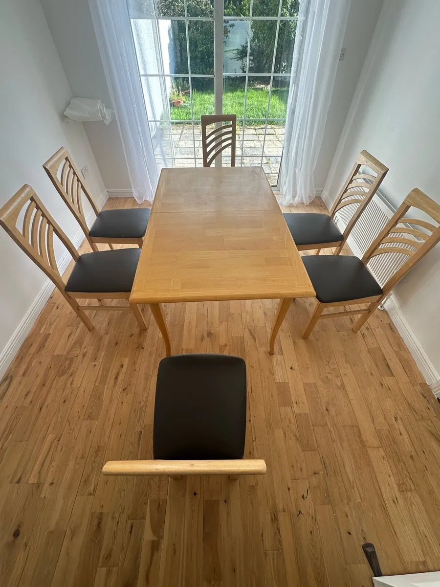 Oak Dining Table - Image 1