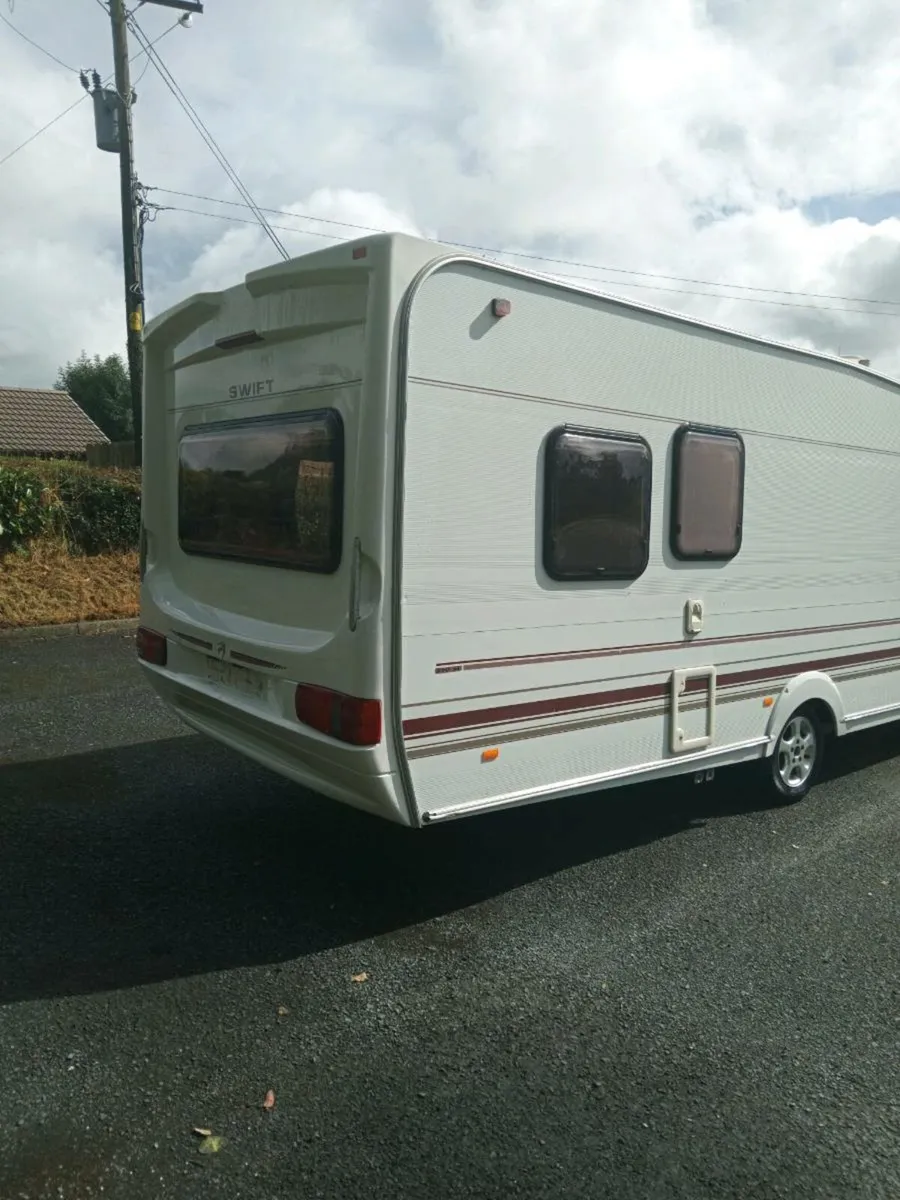 Caravan  5  berth - Image 2