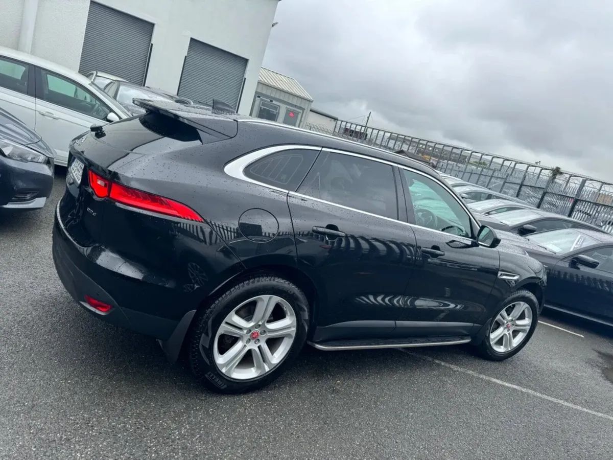 192 Jaguar F Pace - Image 2