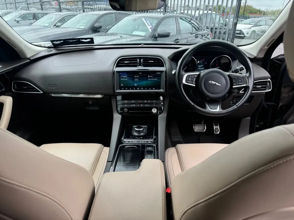 192 Jaguar F Pace - Image 3