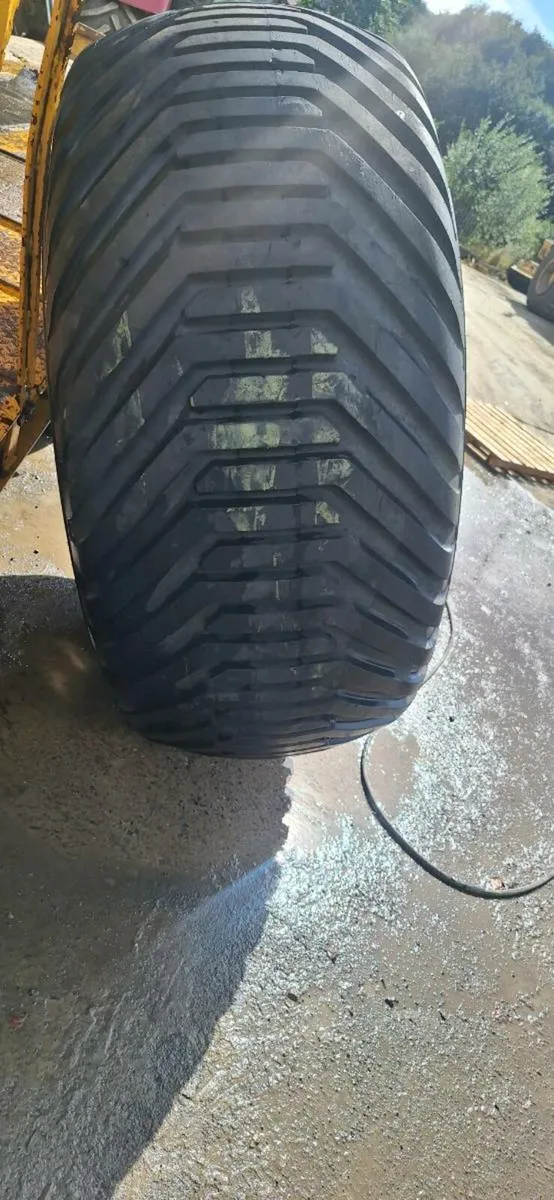 Flotation tyres and rims - Image 2