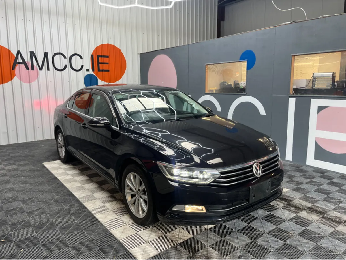 Volkswagen Passat 1.4 TSI COMFORT LINE / 55k KMs / - Image 1
