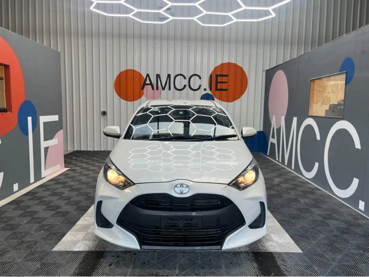 Toyota Yaris 1.0 PETROL / 39k KMs / REVERSE CAMERA - Image 2