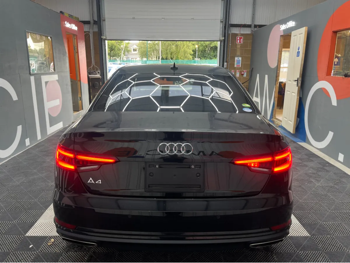 Audi A4 2.0 TFSI / 55k KMs / HEATED SEATS , REVERS - Image 4