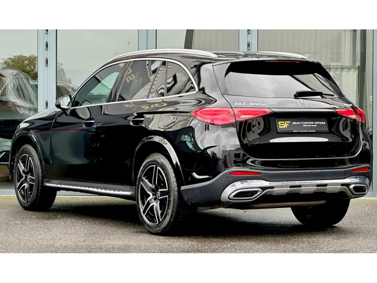 Mercedes-Benz GLC 300 AMG LINE E 4MATIC - Image 4