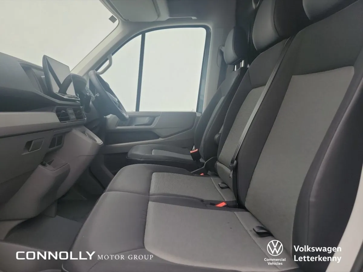 Volkswagen Crafter Cr35 Panel van Highline MWB 17 - Image 4