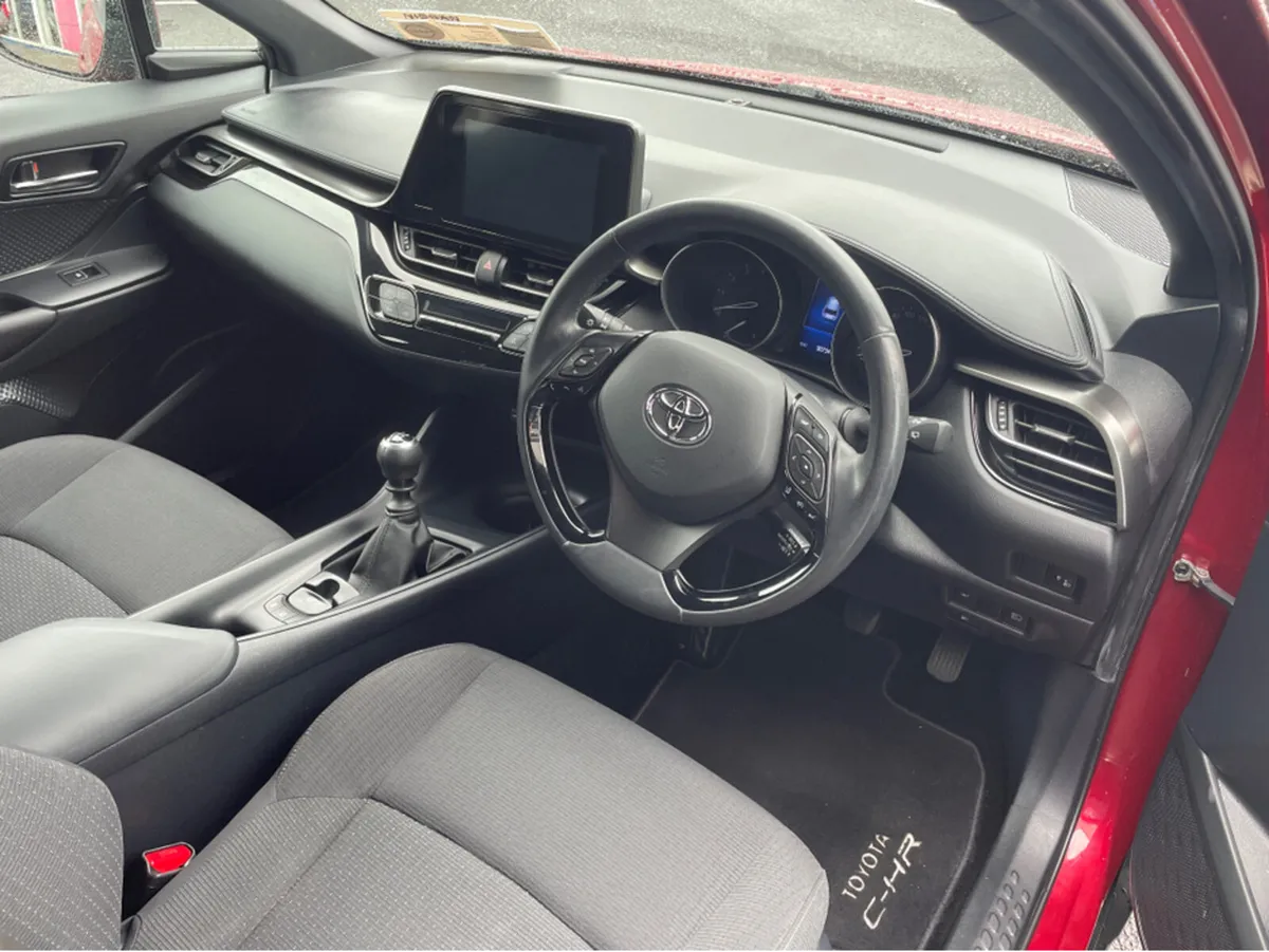 Toyota C-HR 1.2T LUNA 4DR - Image 4