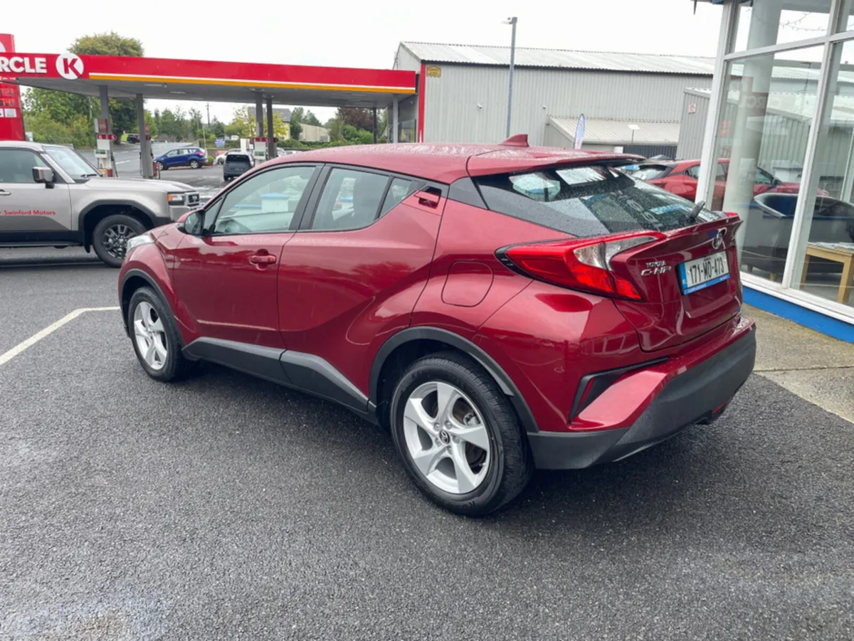 Toyota C-HR 1.2T LUNA 4DR - Image 3