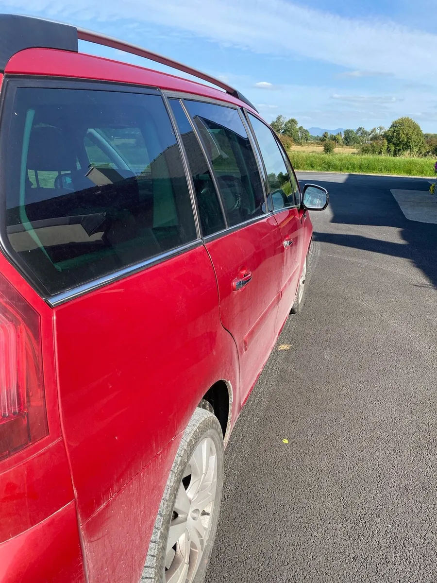 Car - Image 4