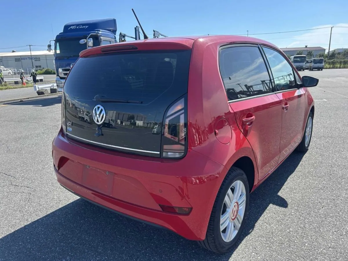 Volkswagen up! 2017 up 1.0 litre Auto in bright Re - Image 4