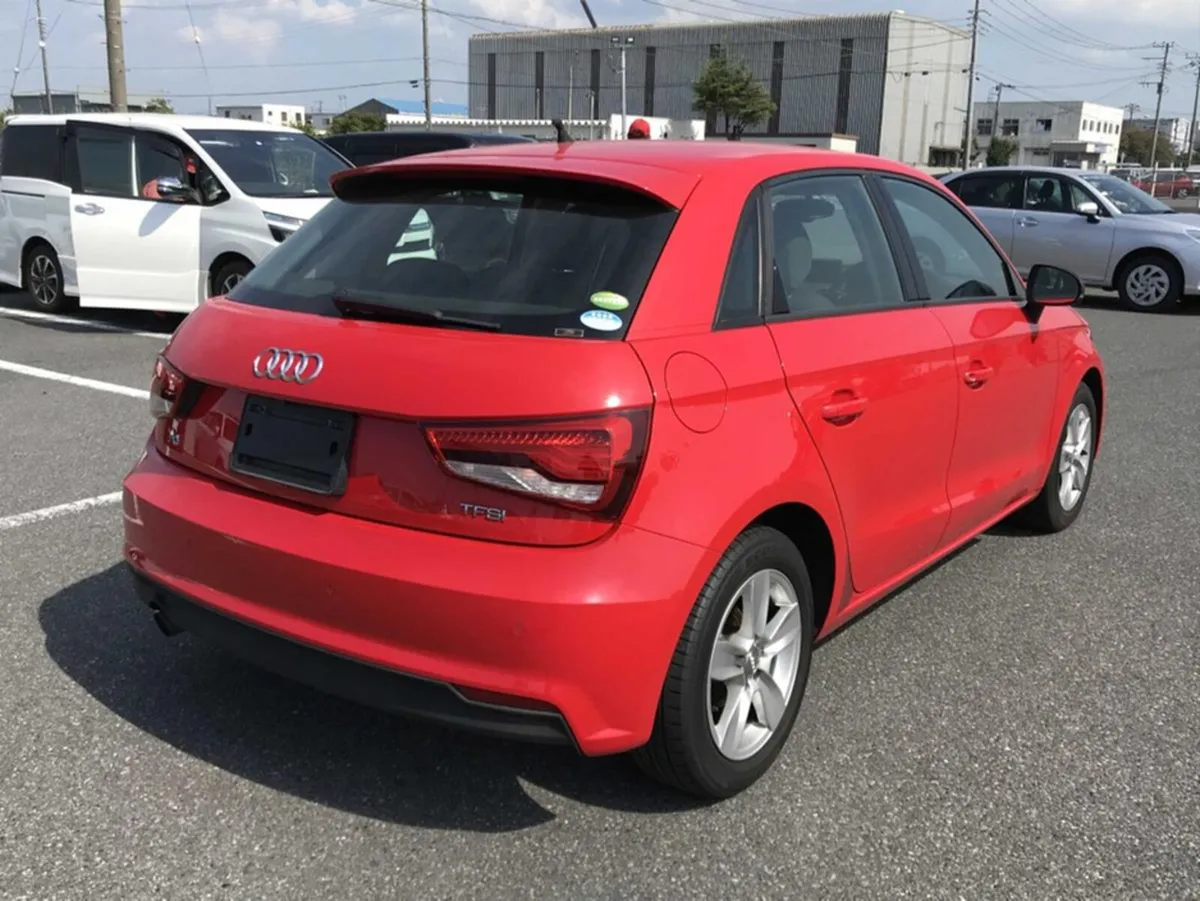 Audi A1 Red Audi A1 5 door 1.0 litre Auto 44k on t - Image 4