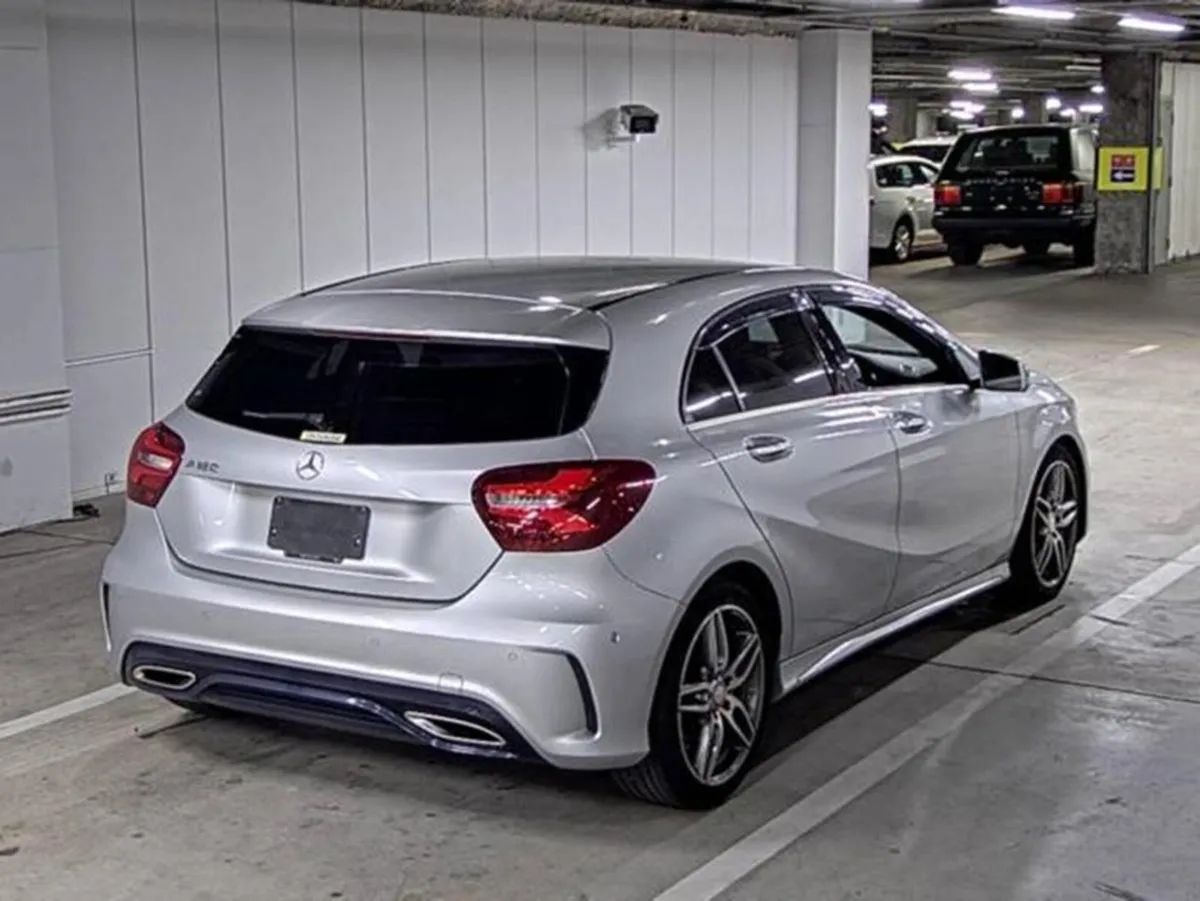 Mercedes-Benz A-Class 1.6 Aclass in metallic Silve - Image 2