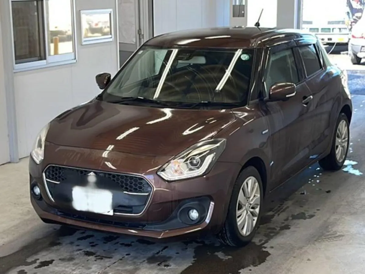 Suzuki Swift 2019 Swift in Metallic Brown , stunni - Image 2