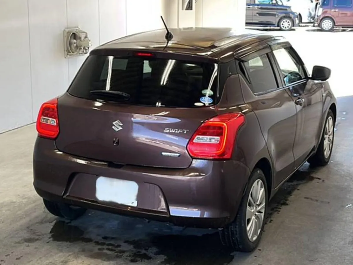 Suzuki Swift 2019 Swift in Metallic Brown , stunni - Image 4