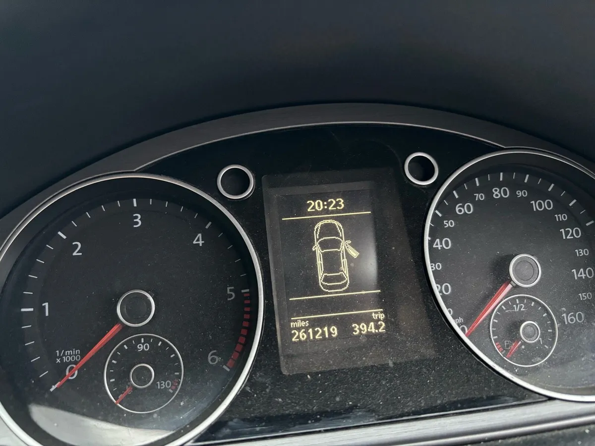 VW Passat 2.0l - Image 4
