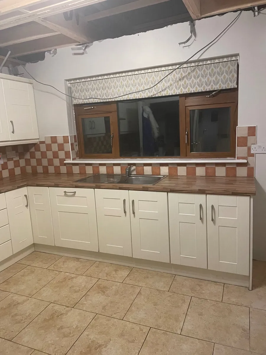 Kitchen - Image 3