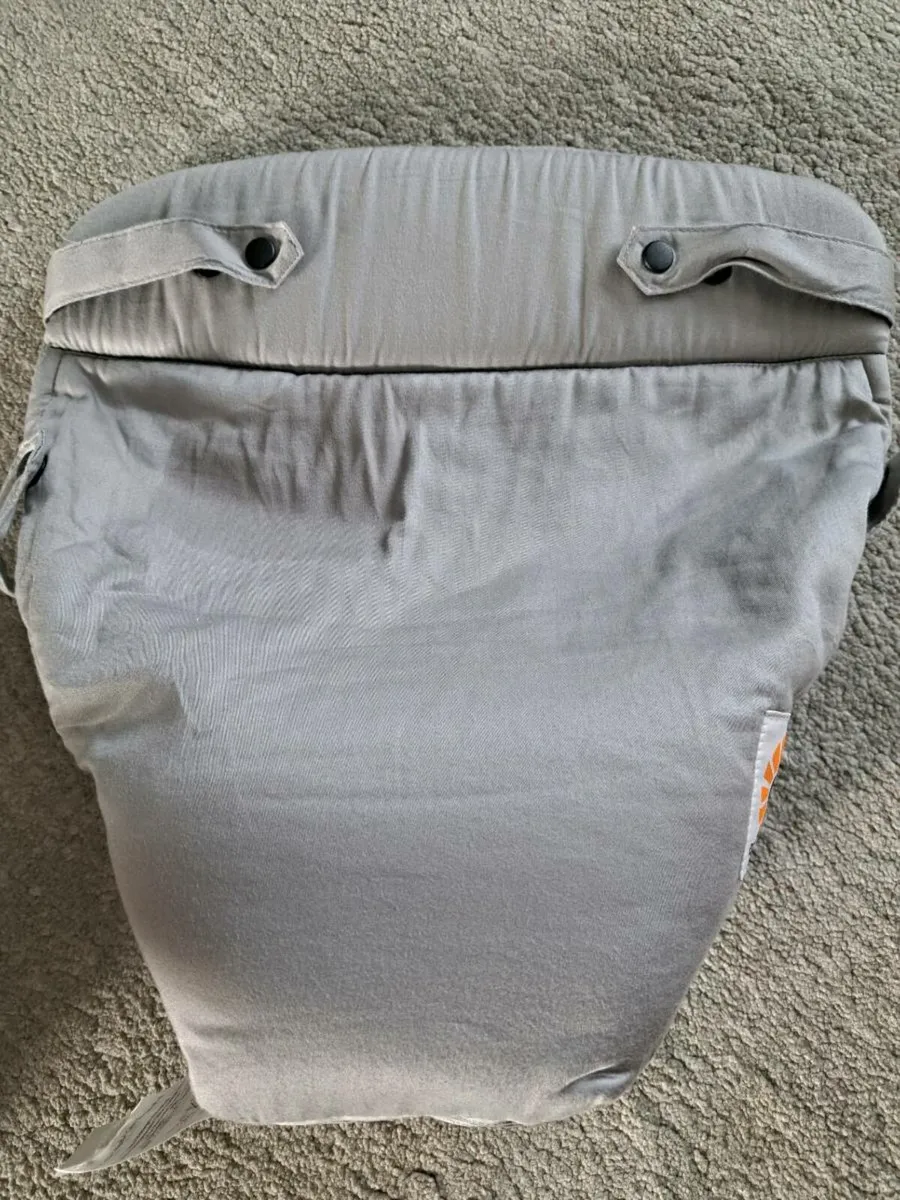 Ergobaby Baby insert for carrier - Image 2