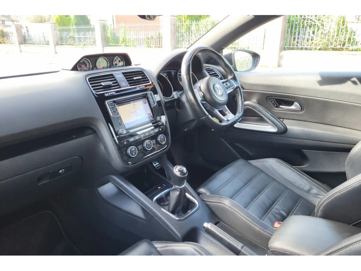 Volkswagen Scirocco 2.0 TDI R-LINE BLUEMOTION 150B - Image 3