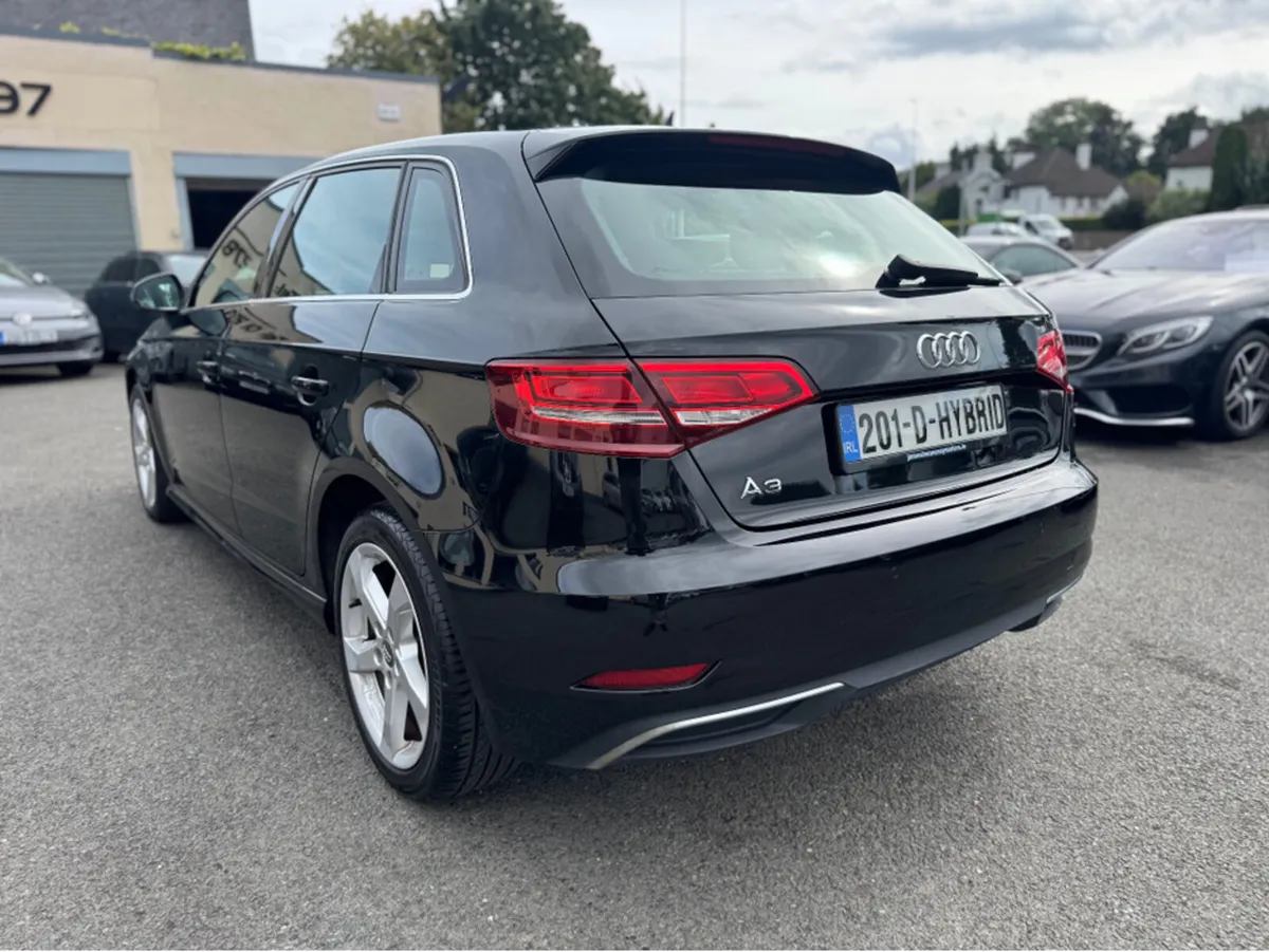 Audi A3 E-TRON 40 S-A SPORTBACK - Image 3