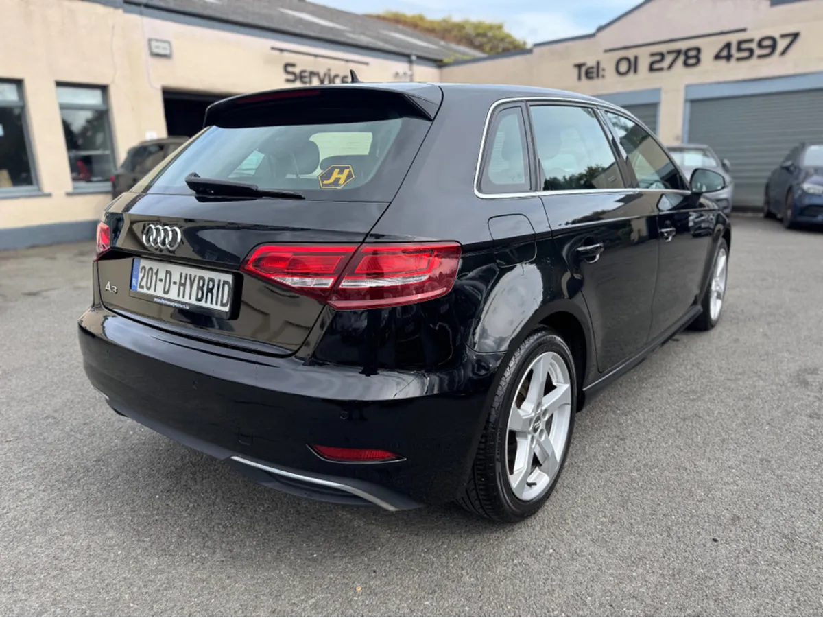 Audi A3 E-TRON 40 S-A SPORTBACK - Image 4