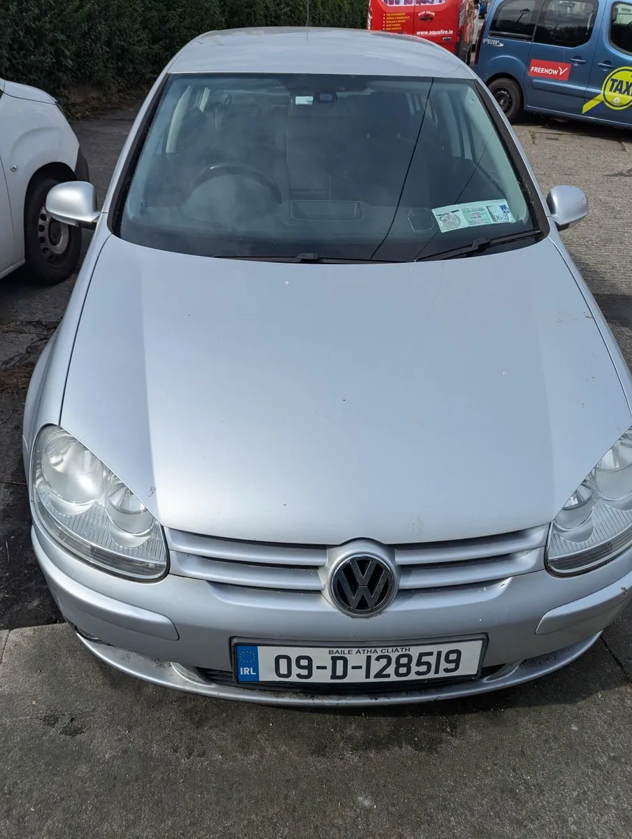 Volkswagen Golf 2009 - Image 1