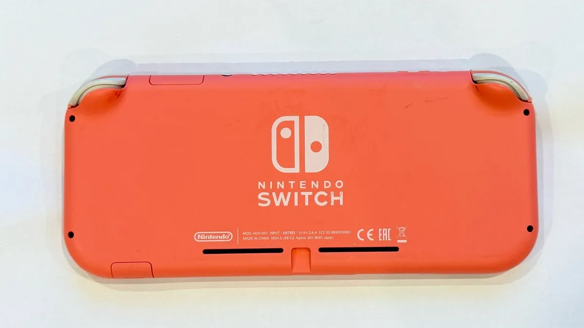 Nintendo Switch Lite with Mariokart 8 - Image 3