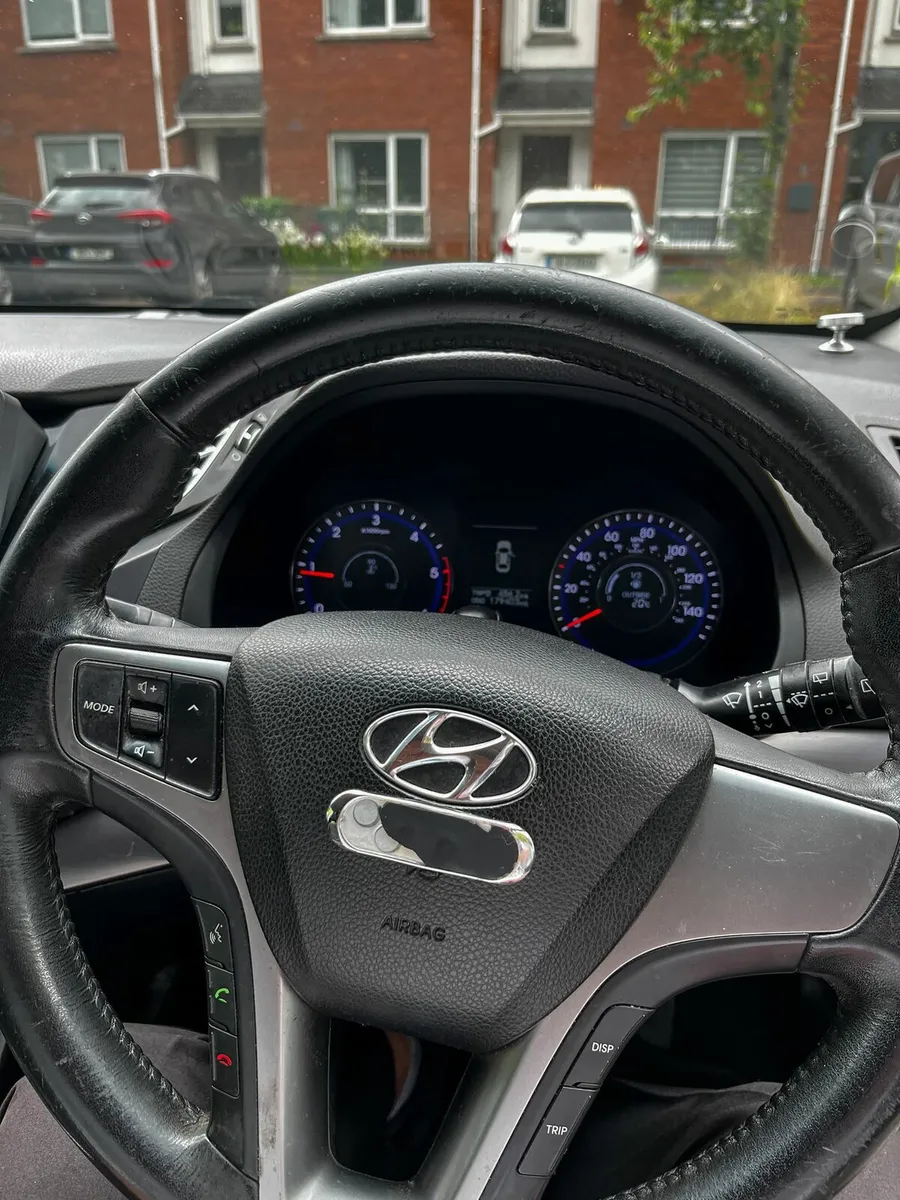 Car - Image 2