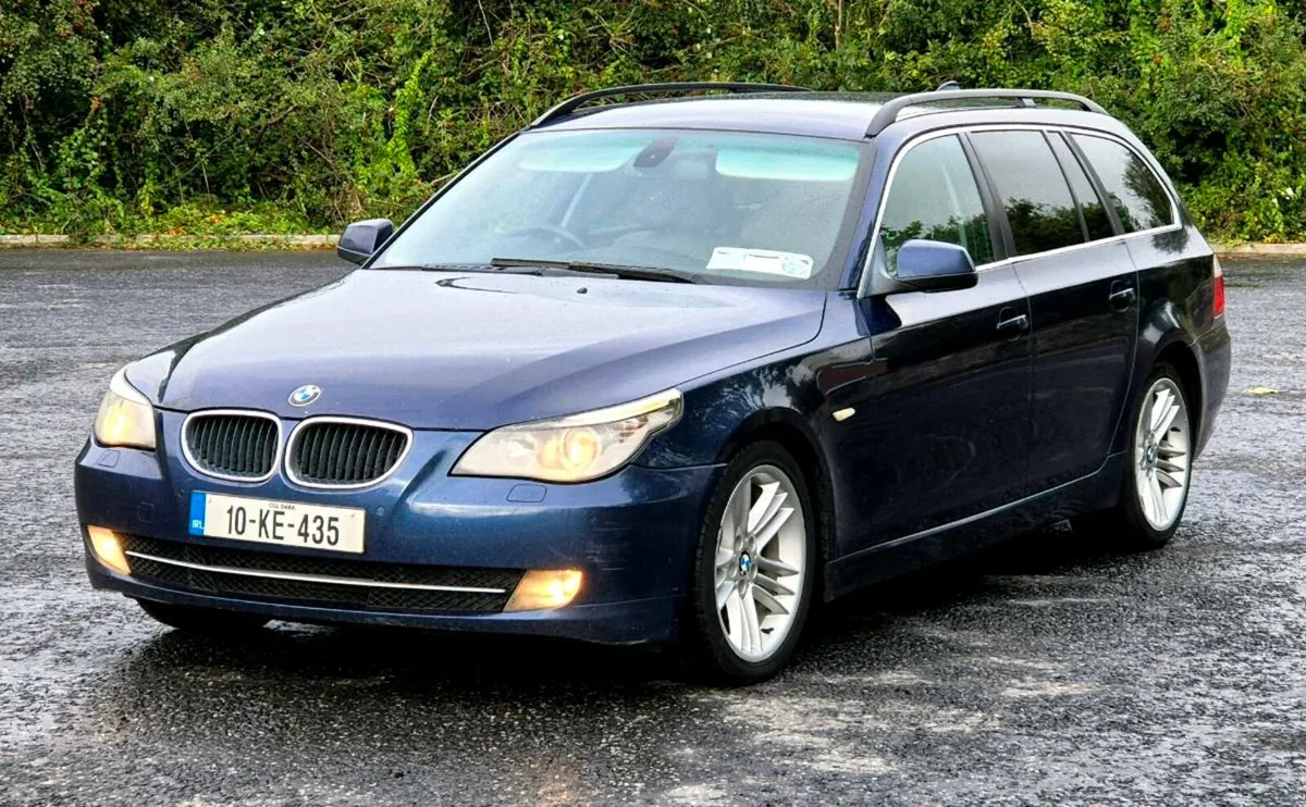 2010 BMW 520d Touring - Image 1