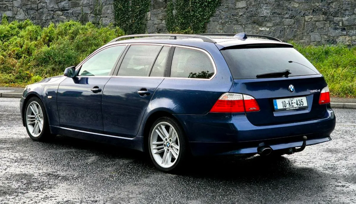 2010 BMW 520d Touring - Image 2