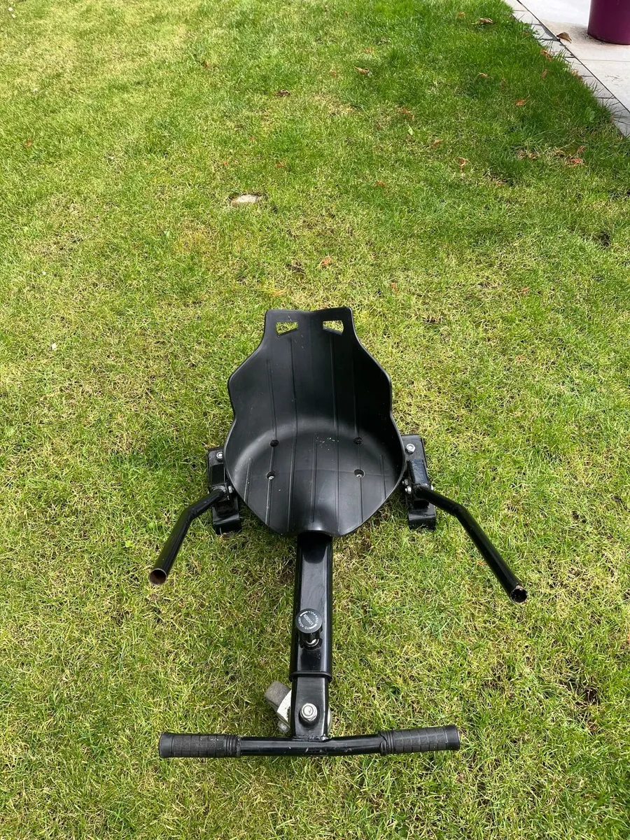 Hoverboard seat - Image 1