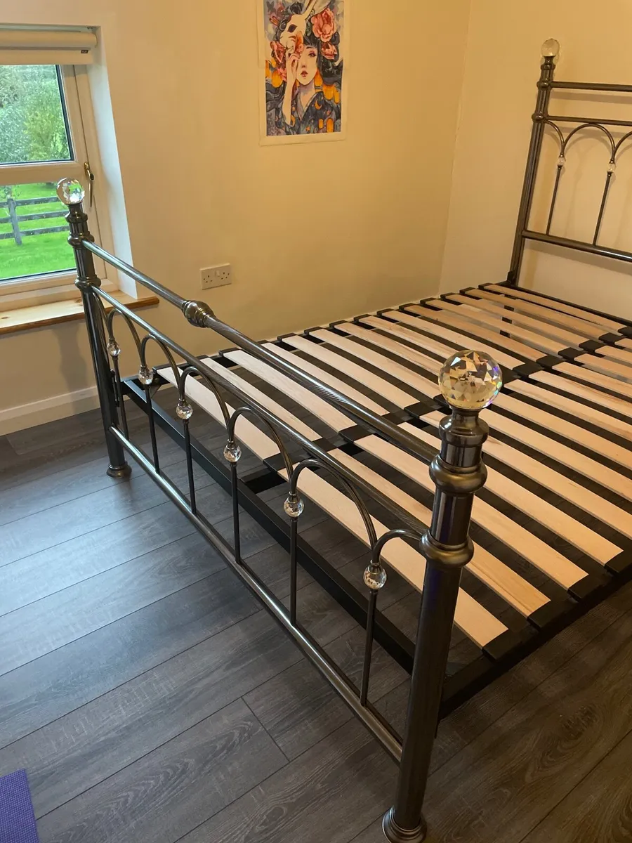 Bed - Image 2
