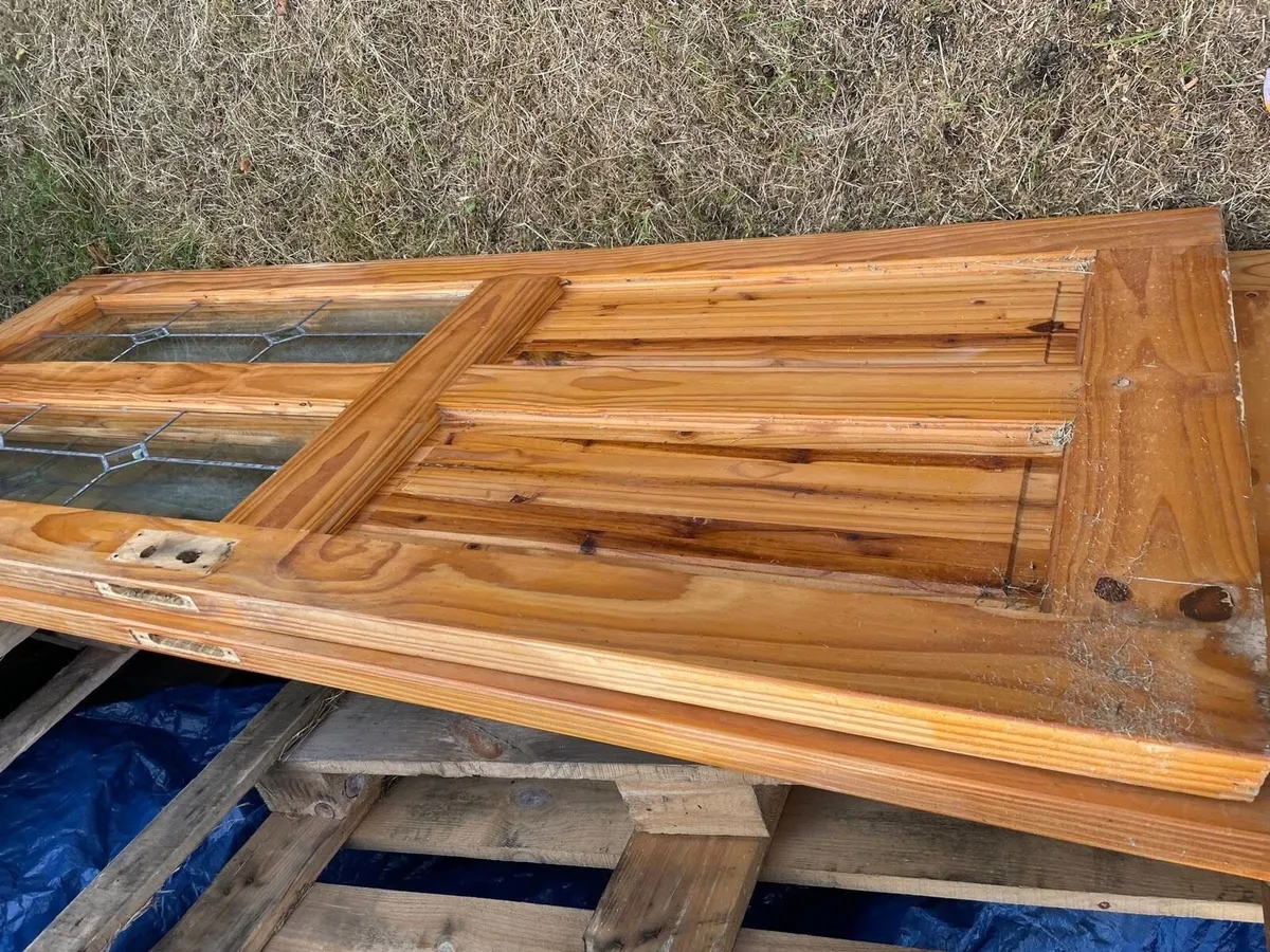 2 wooden pine doors - Image 4