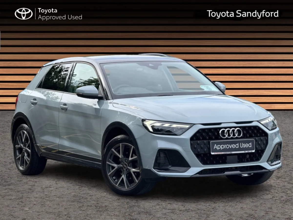 Audi A1 **RARE CAR**1.0 TFSI CITY CARVER EDITION / - Image 1
