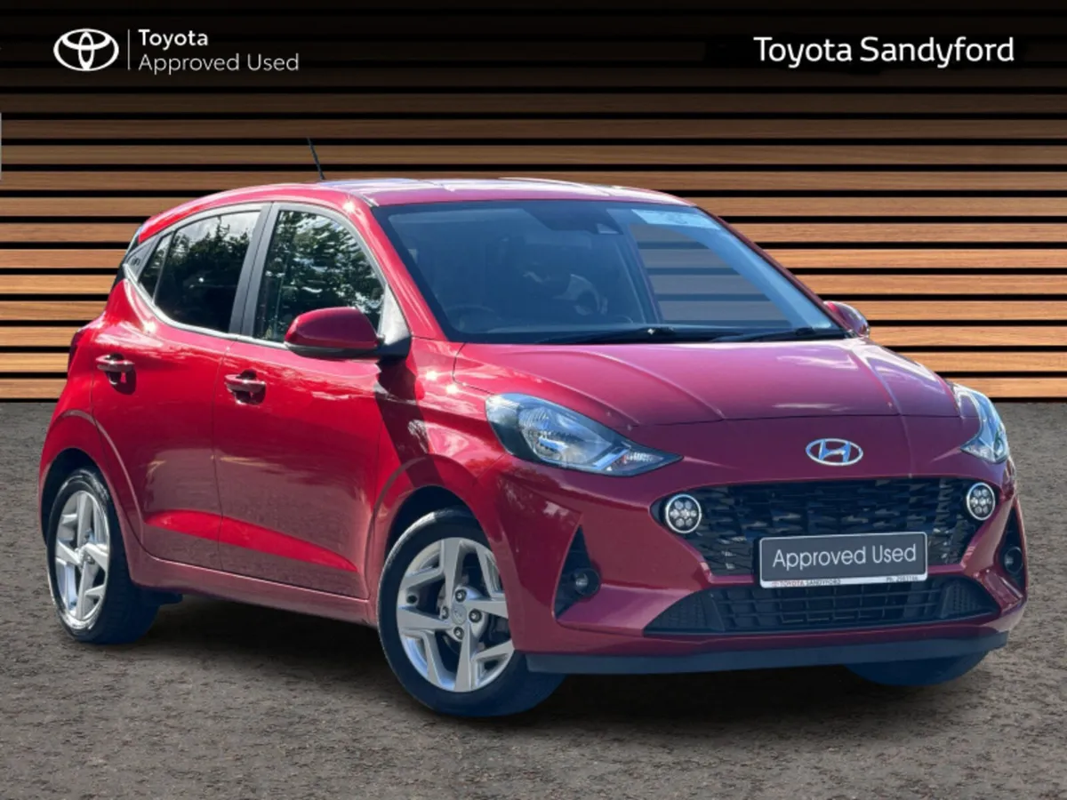 Hyundai i10 DELUXE AUTOMATIC // AIR CON // REAR PA - Image 1