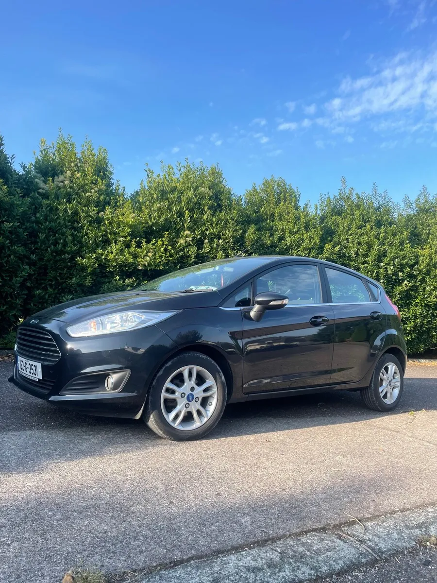 Ford Fiesta ZETEC 5D - Image 1